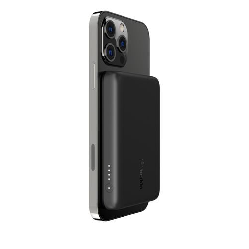 3322557b18cc29f4_BPD002btBK_NPI_Boostcharge_MagneticWirelessPowerBank_Hero_Web 3322557b18cc29f4_BPD002btBK_NPI_Boostcharge_MagneticWirelessPowerBank_Hero_Web